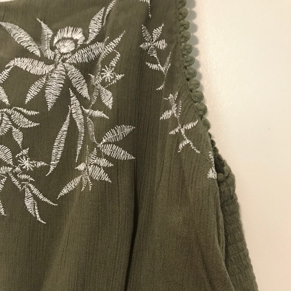 Embroidered Maternity Top - Picture 3 of 6